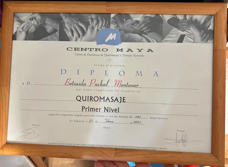 Diploma de Quiromasaje, primer nivel, de Centro Maya, a nombre de Betsaida Puchal Montaner, 2003
