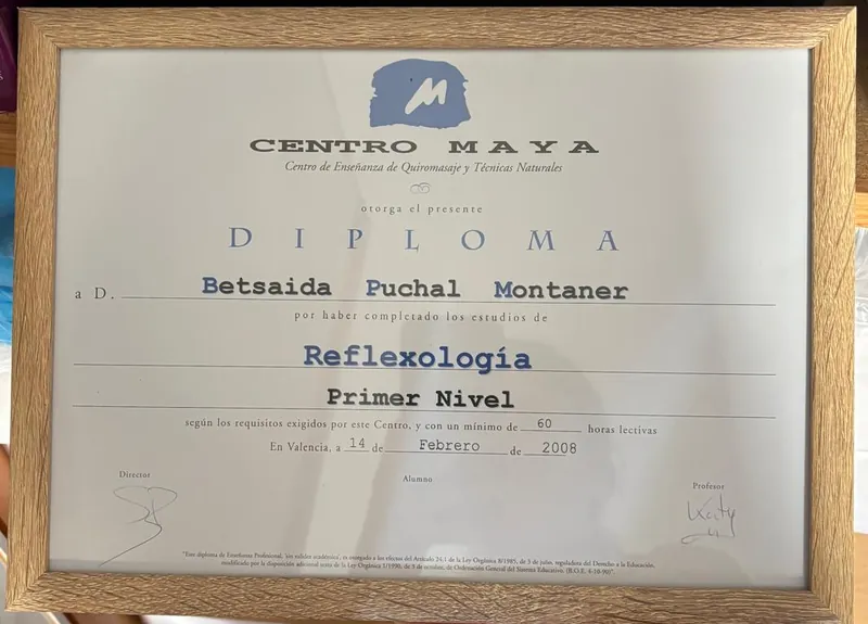 Diploma de Reflexología, primer nivel, de Centro Maya, a nombre de Betsaida Puchal Montaner, 2008