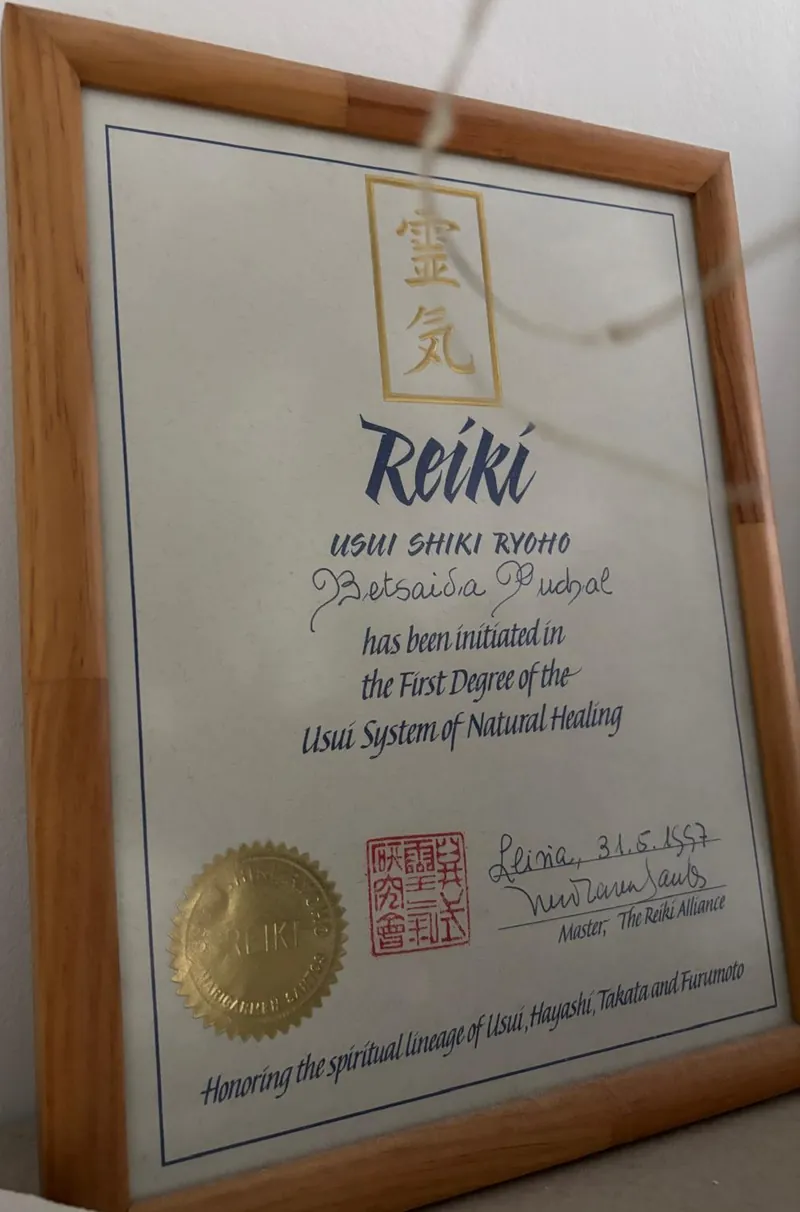 Diploma de Reiki Usui Shiki Ryoho, primer grado, a nombre de Betsaida Puchal Montaner, 1997
